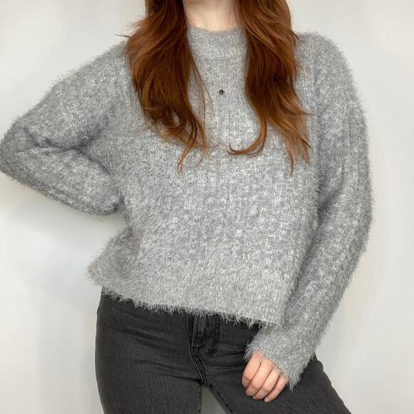 NWOT Candies XL Light Gray Fuzzy Eyelash Semi Cropped Crewneck Sweater - Picture 7 of 9